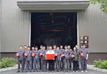  五四青年 | 與時(shí)間賽跑，讓機(jī)器也有溫度——制造二部喜獲長沙高新區(qū)“工人先鋒號(hào)”